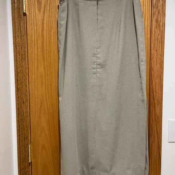 2Pc top and skirt - Picture 2 of 7